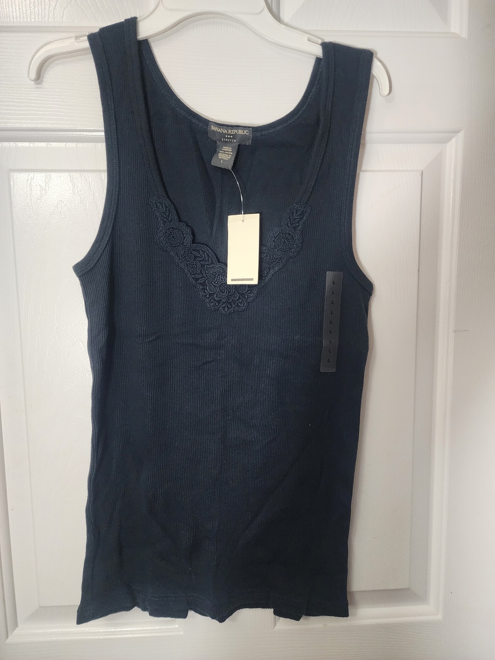 NWT - Banana Republic Navy Embellished V-Neck Ribbed Tank Sz L